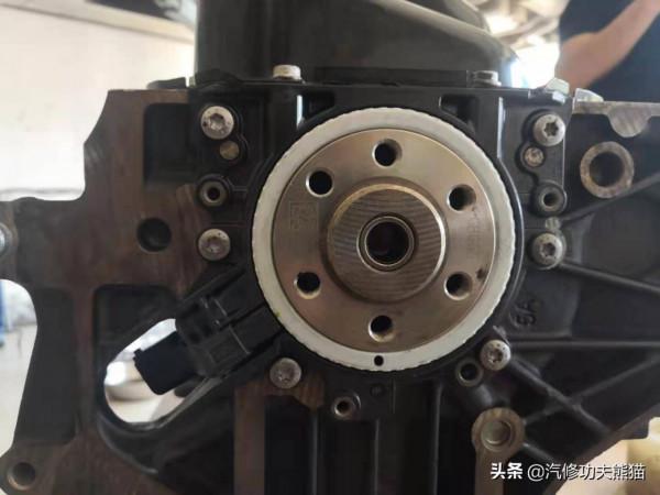 大眾高爾夫1.4T差點開報廢，燒機油、燒防凍液、缺缸大修一次解決