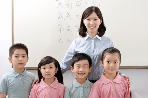 “唱歌”的老鼠,歌聲好聽;不長個的孩子,你還罵 “唱歌”的老鼠,歌聲好聽;不長個的孩子,你還罵