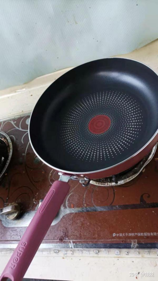 假如廚房只能有一口鍋?蘇泊爾火紅點聚油煎鍋最應該被留下 假如廚房只能有一口鍋?蘇泊爾火紅點聚油煎鍋最應該被留下