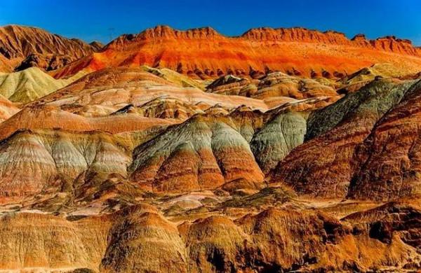 詠張掖七彩丹霞