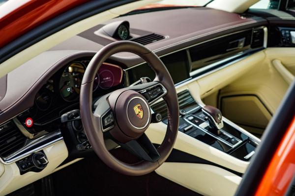 多面D級車！試駕保時捷Panamera行政加長版