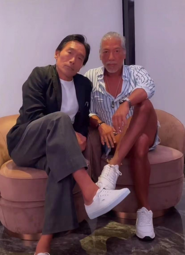 他們都定居內地了 他們都定居內地了