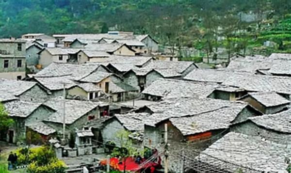 “貴州背屍人”羅開科：以背屍背棺材為生，技藝面臨失傳