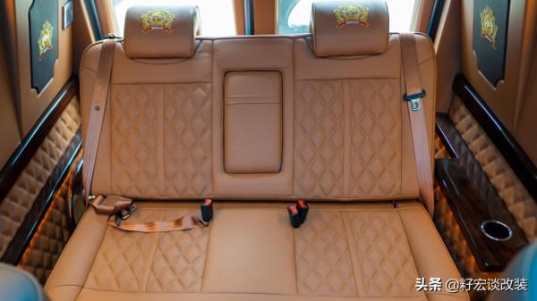 200萬的富商保姆車，如今30萬都沒人要，福特E350內飾翻新效果