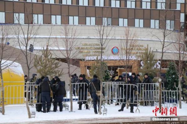 直擊“緊急狀態”下的哈薩克