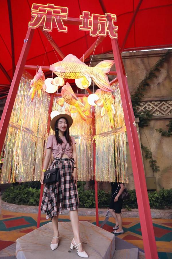 1年有150天住酒店，44次旅行，47次飛行！這江南女子怎麼做到的？