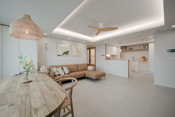 123㎡清爽乾淨的原木風，自然又溫馨，夫妻倆的精緻生活讓人羨慕