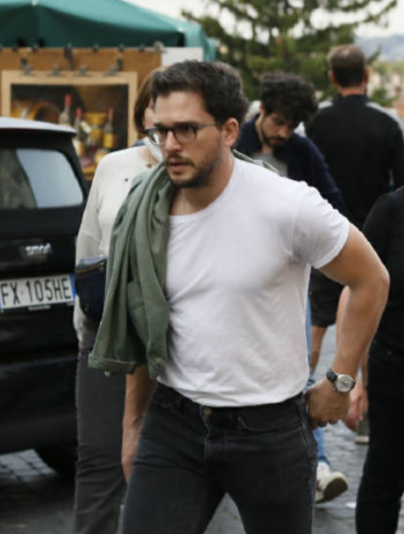 權遊雪諾和少狼主成情敵，在漫威新片裡搶女神陳靜，網友：三角戀