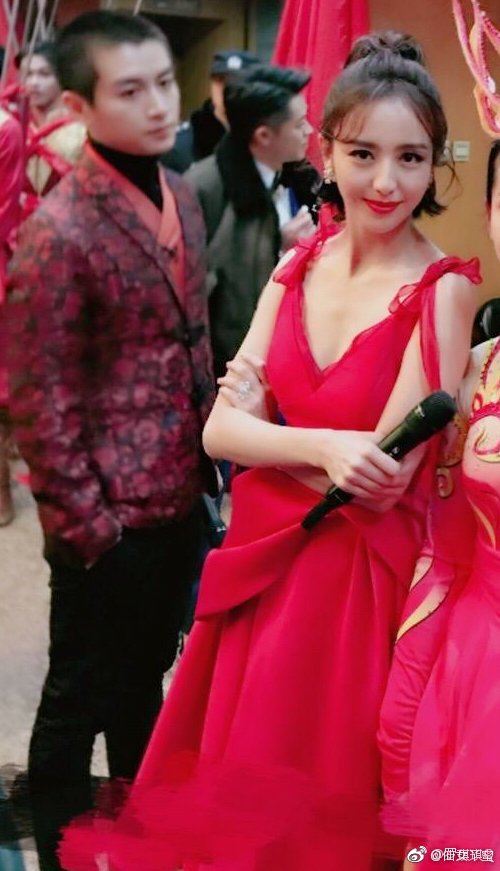 佟氏七寶車,麗日坐高閣,婭相兼尤美,粉紅女郎佟麗婭 佟氏七寶車,麗日坐高閣,婭相兼尤美,粉紅女郎佟麗婭