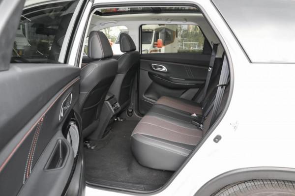 測評長安歐尚X7 PLUS頂配車型，配188馬力發動機，動力酣暢