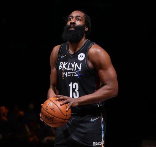 本賽季結束後鐵定拿頂薪的八大球員，莫蘭特居首，艾頓也必然頂薪