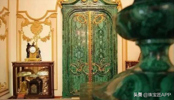 用寶石做裝修？水晶、長石、琥珀、孔雀石……土豪們的家長這樣