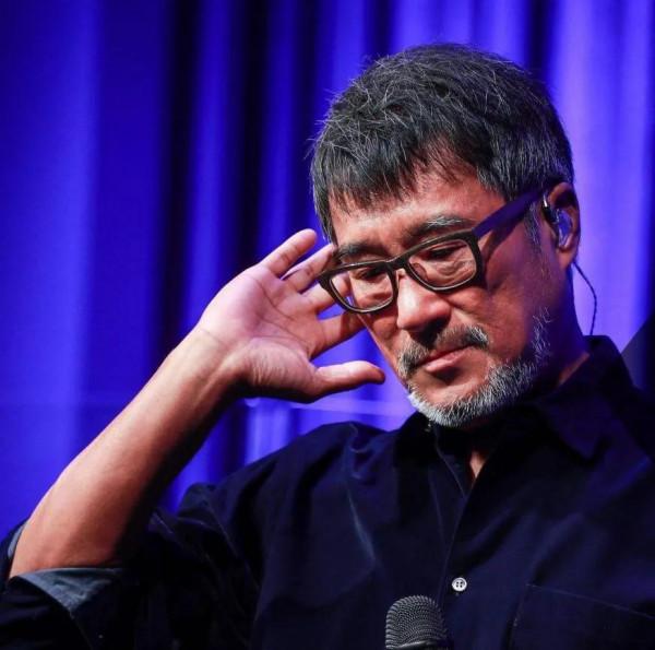 四十不惑，再聽山丘，高中聚會還剩下多少感情？