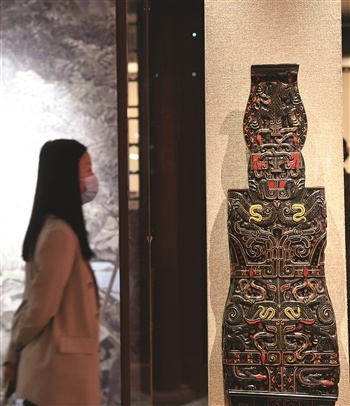 “高山流水——楚式漆器髹飾技藝暨漆藝創新作品展”在北京舉行 “高山流水——楚式漆器髹飾技藝暨漆藝創新作品展”在北京舉行