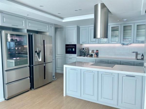 我有經濟實力也想住大平層，像這對新婚夫妻一樣，打通4房只留1房