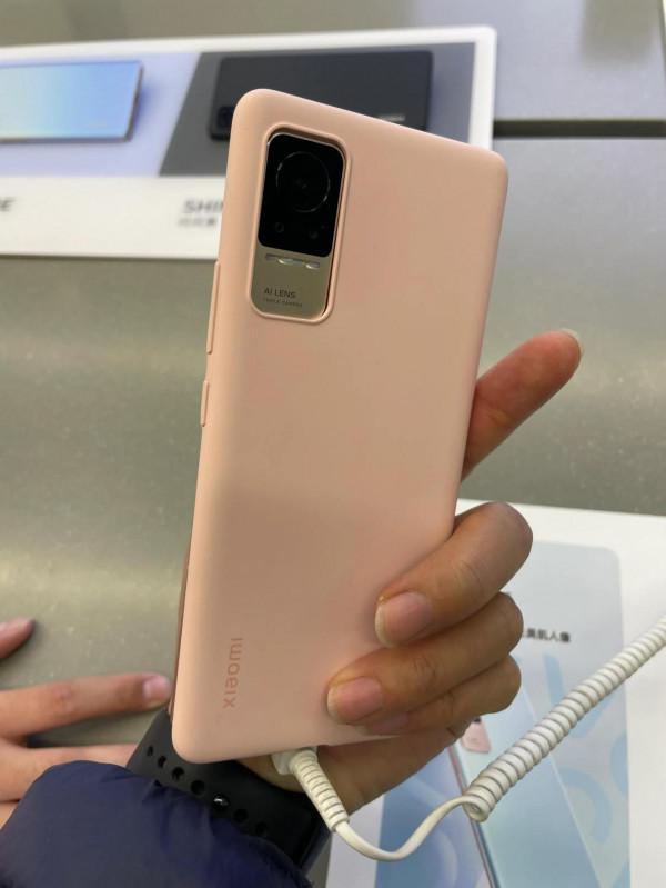 蘋果，小米，華為三個店觀後有感