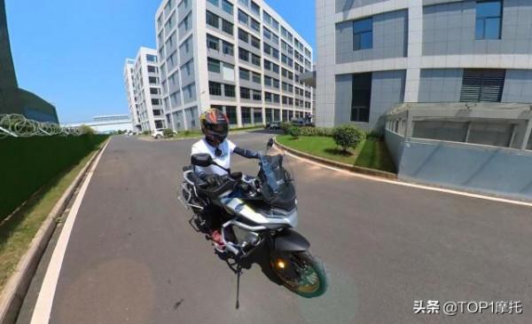 國產ADV天花板 春風800MT試駕 兼顧運動的硬派拉力