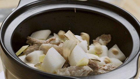 靈芝燕窩不如燉這一鍋！暖身暖胃，吃一碗頂3條秋褲