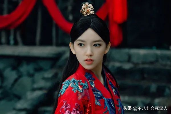 古裝美人敗給“髮際線”？少了劉海和額飾，“天仙”顏值都救不了