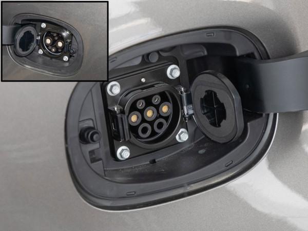 從萌到酷 內飾更舒適 價格偏貴 尤拉白貓小野貓版實拍簡評 從萌到酷 內飾更舒適 價格偏貴 尤拉白貓小野貓版實拍簡評