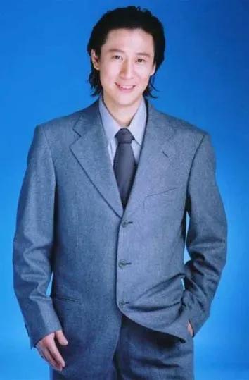 提攜章子怡，連登14次春晚，“初代男神”解曉東如今過得怎麼樣？