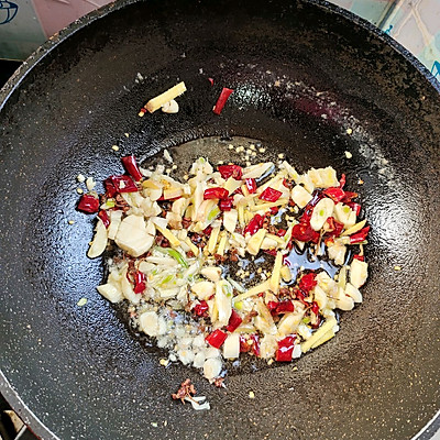 好吃下飯的韭菜炒河蝦,幾分鐘就學到手 好吃下飯的韭菜炒河蝦,幾分鐘就學到手