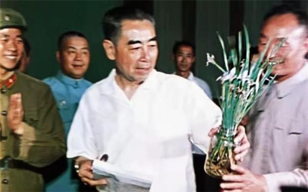 1964年重要會議上張愛萍離開，周總理要求檢查其口袋：保密無小事