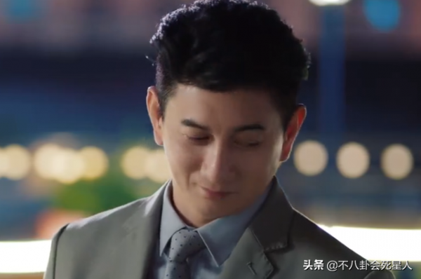 40多歲還在演偶像劇，這5位男星太自信，和女主站在一起像父女