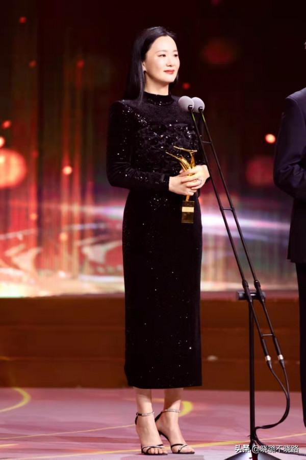 腿粗、胯寬女人，別“塞褲腰”了！學學詠梅的藏肉穿法，真實用