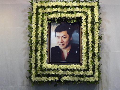 劉德華的“死對頭”,周潤發的最佳拍檔,為何臨終無一親人陪伴? 劉德華的“死對頭”,周潤發的最佳拍檔,為何臨終無一親人陪伴?