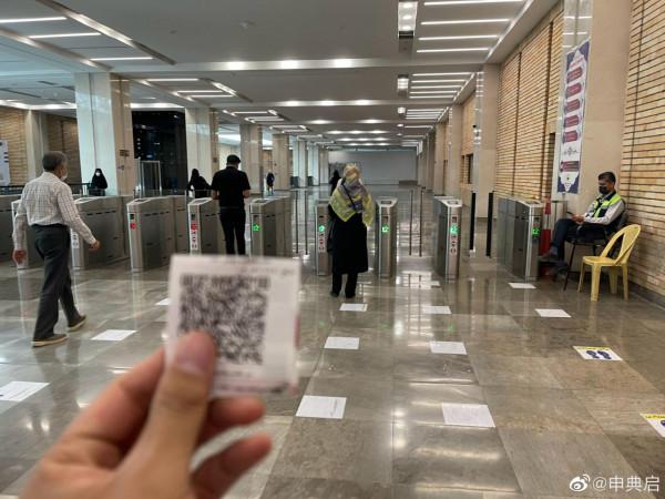 走訪伊朗平民商業區，基層手機市場賣得最好是小米，還有賣諾基亞