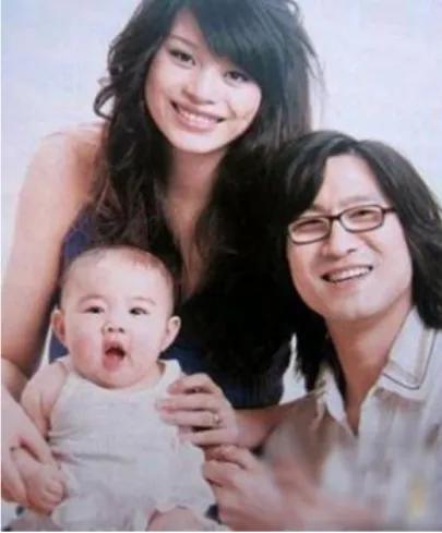 章子怡萬聖節造詞“東章熙汪”非親生女熙熙再次C位出境 章子怡萬聖節造詞“東章熙汪”非親生女熙熙再次C位出境