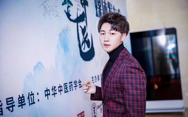 於朦朧新劇將襲,女主曾演《紅樓夢》但不火,倪大紅等老戲骨加盟 於朦朧新劇將襲,女主曾演《紅樓夢》但不火,倪大紅等老戲骨加盟