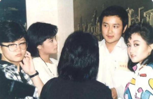 歐陽奮強：23歲飾演賈寶玉爆紅，27歲娶初戀，兒子早逝內心鈍痛