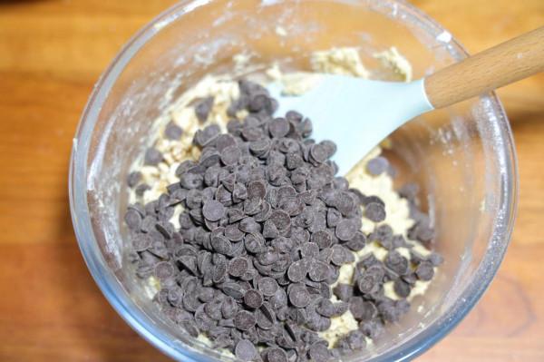 天氣冷,忍不住想吃甜品,來一塊超大軟曲奇,瞬間感覺冬天不冷了 天氣冷,忍不住想吃甜品,來一塊超大軟曲奇,瞬間感覺冬天不冷了