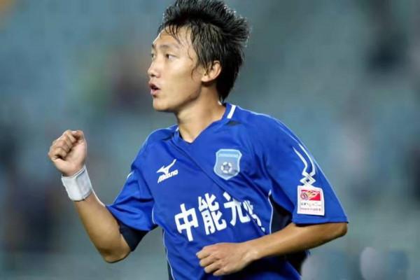 世青賽一戰成名，21歲征戰世界盃，超白金一代之“追風少年”曲波