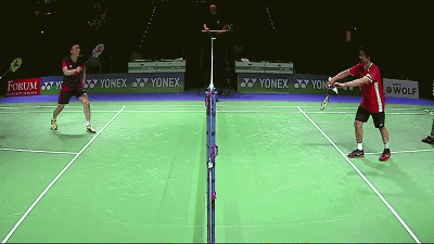 羽毛球雙打接髮套路多，掌握九大要點贏在開局不是問題