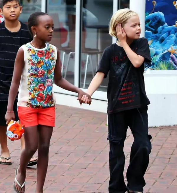 安吉麗娜的女兒 吾家有女初長成