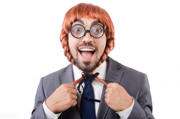 停止討好：把別人當作審視自己的“鏡子”，過度討好，會丟了自己