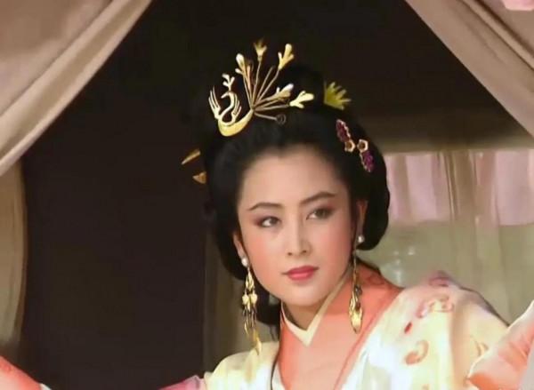 內地早期絕色古典美人，只服這10位，個個杏眼桃腮，國色天香