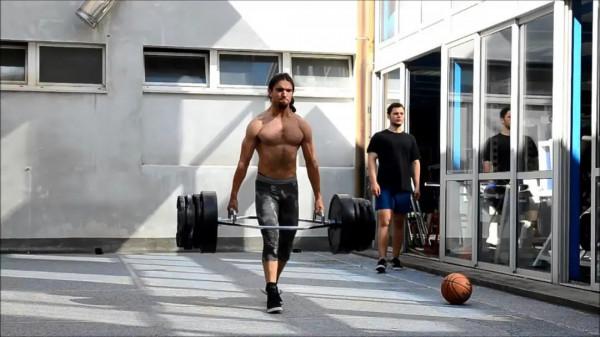 大師級乾貨 | 關於「負重行走」和「壺鈴倒置訓練」的見解