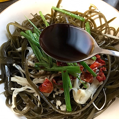 一定要收藏的涼拌海帶絲，簡單零失敗