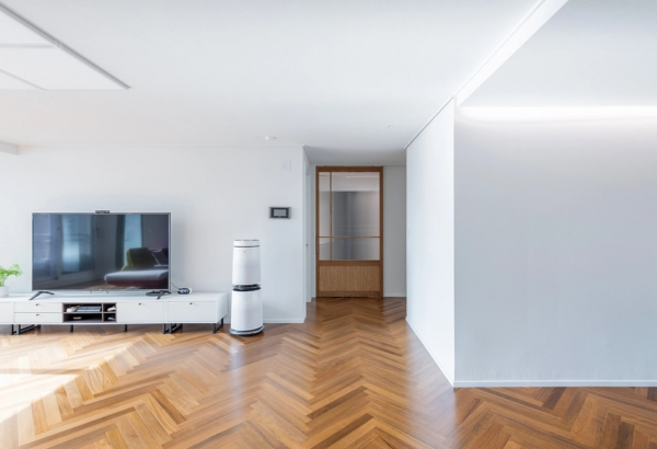 166㎡只有夫妻倆居住，沒有花裡胡哨的造型設計，乾淨得恰到好處