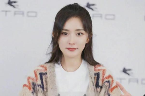 不得不說,楊冪大火是在所難免的,不說其他方面,穿搭來說值得肯定