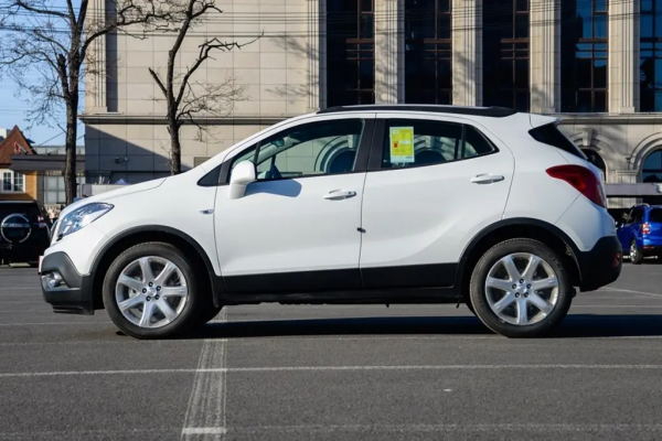 6萬出頭，二手別克昂科拉外觀精緻、動力夠用，家用代步的選擇