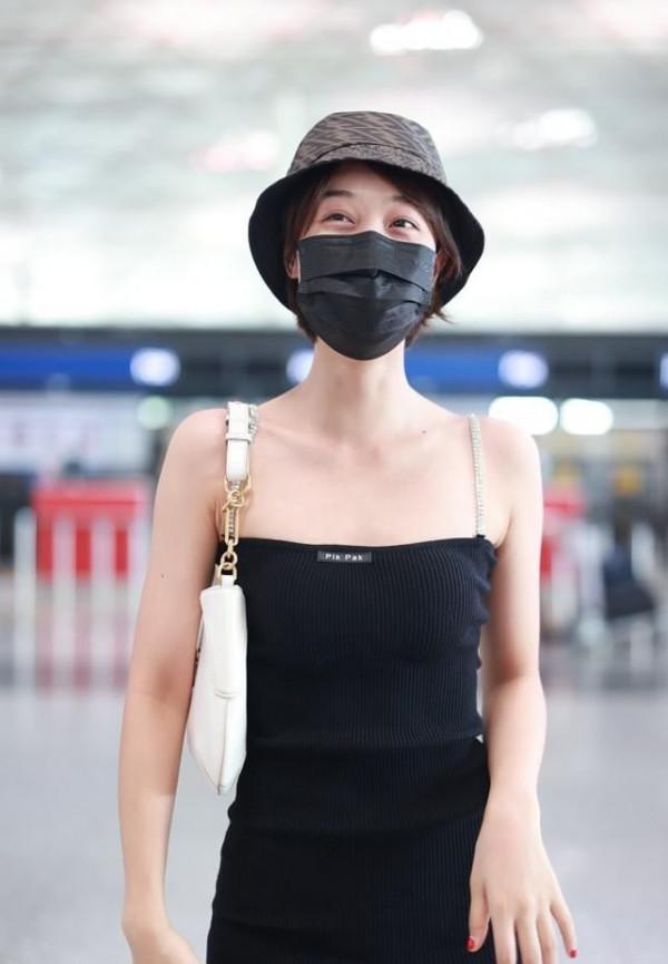 女孩子真該向藍盈瑩學習,不僅鍛鍊身體,還要增強自己的時尚感 女孩子真該向藍盈瑩學習,不僅鍛鍊身體,還要增強自己的時尚感