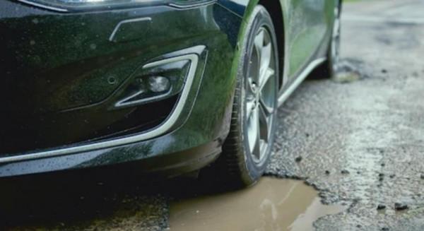 CCD自適應懸掛如何避開水坑,2022款林肯冒險家2.0T兩驅尊享版 CCD自適應懸掛如何避開水坑,2022款林肯冒險家2.0T兩驅尊享版