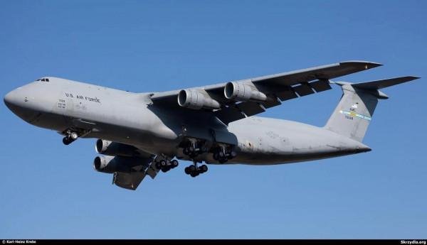 C-5“銀河”運輸機圖集（270圖）