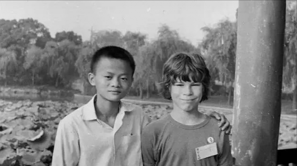 馬雲見了喊“爸爸”,簽證被拒七次要見的人,肯莫利對他有何幫助 馬雲見了喊“爸爸”,簽證被拒七次要見的人,肯莫利對他有何幫助