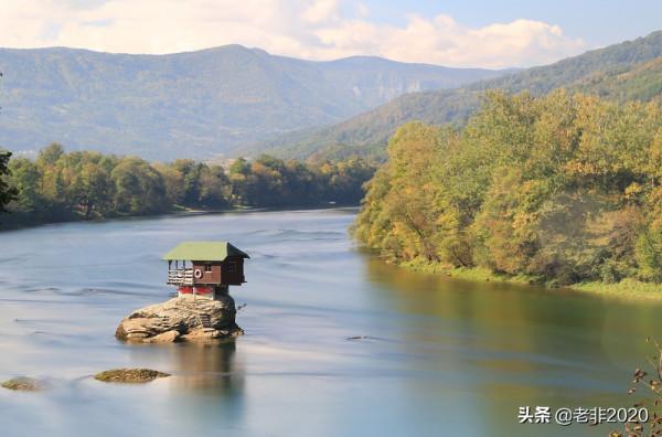 巴爾幹半島之旅:“歐洲九寨溝”、地盤劃分線以及鐵托的名言 巴爾幹半島之旅:“歐洲九寨溝”、地盤劃分線以及鐵托的名言